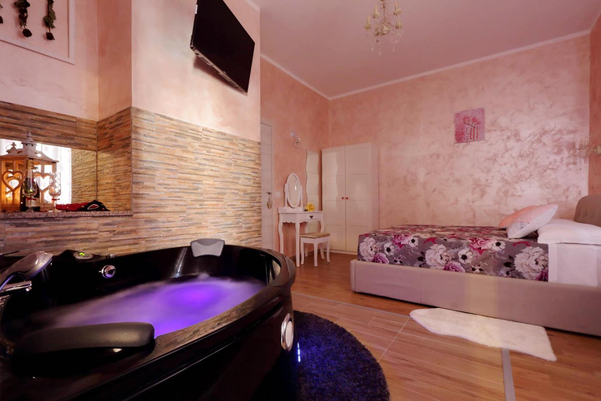 Deluxe Rooms And Chilling Jacuzzi Suite Guesthouse Ρώμη Δωμάτιο φωτογραφία